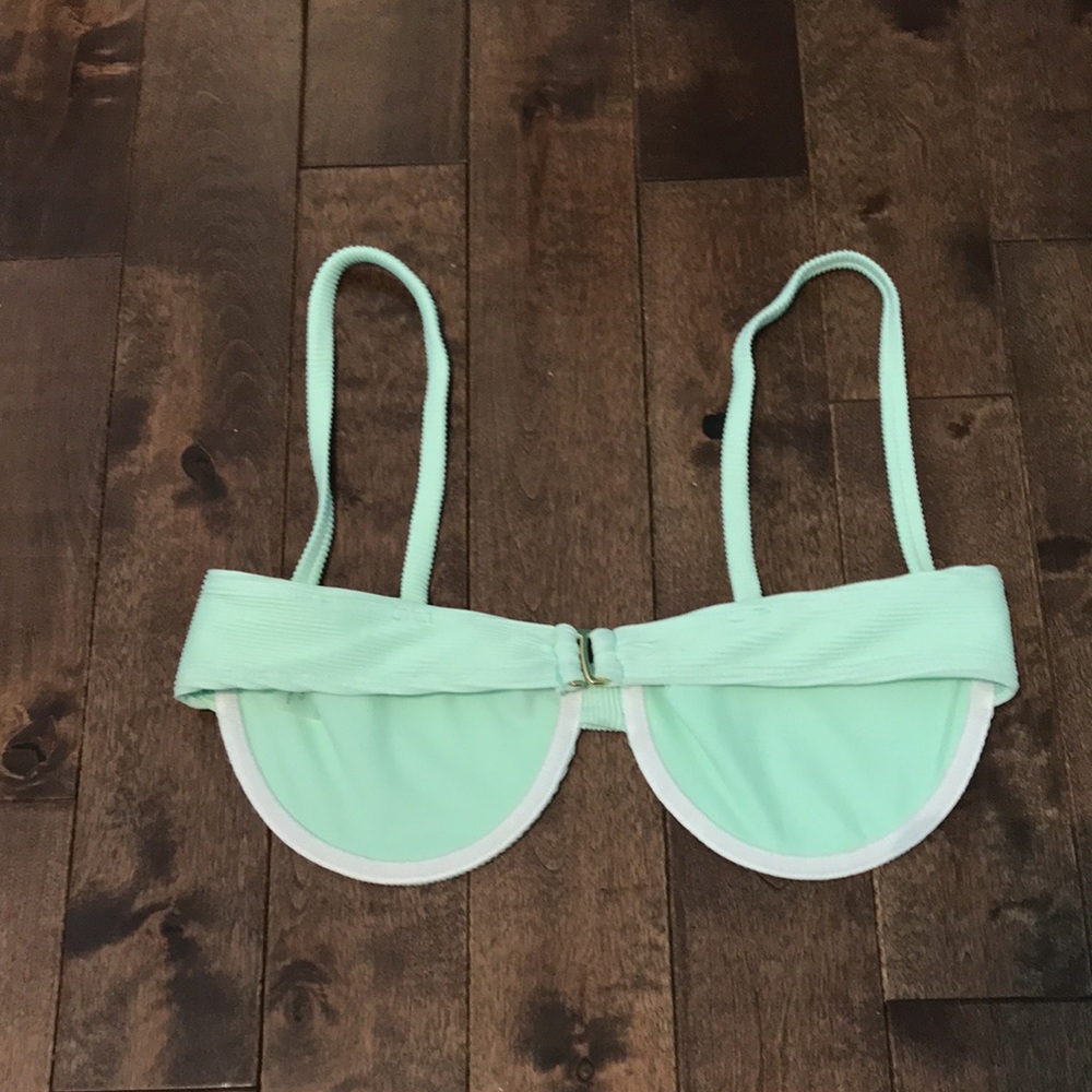 437 Ribbed mint green bikini top - Picture 5 of 6
